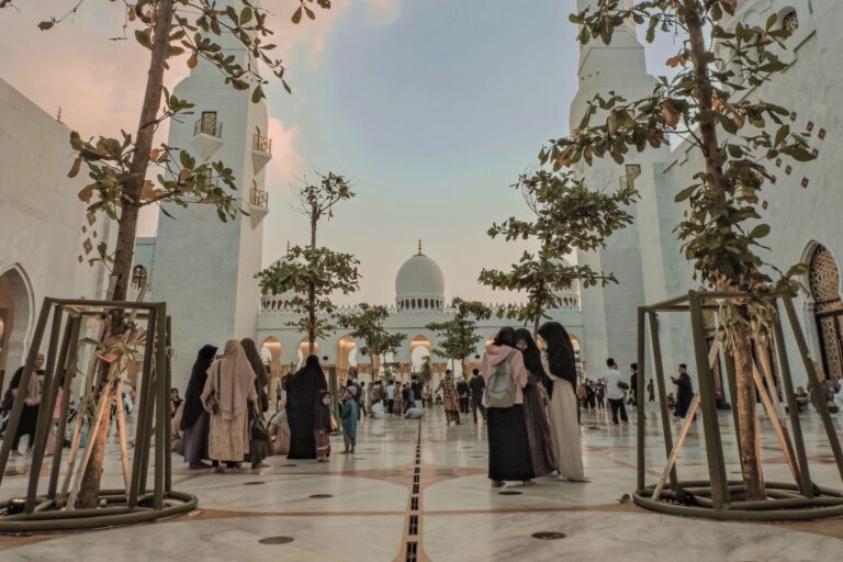 Sheikh Zayed Mosque Abu Dhabi scaled