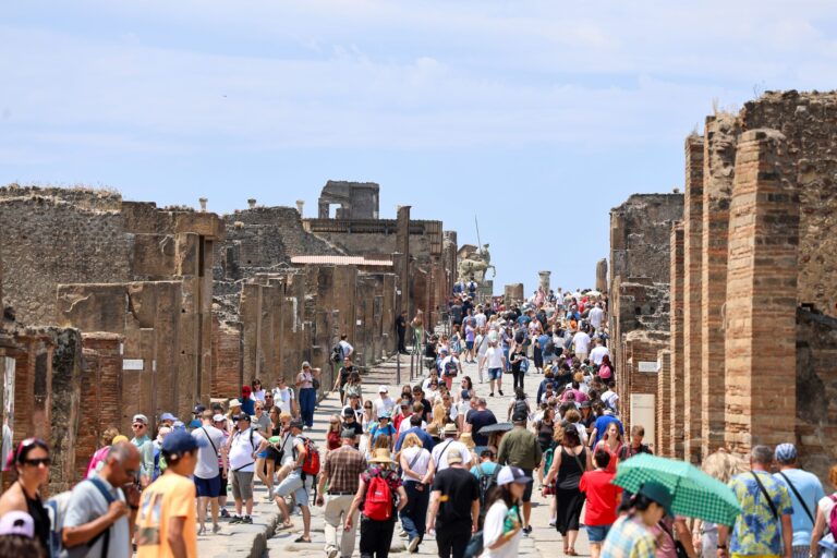 pompeii tourists getty 2 scaled