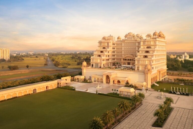Anantara Jewel Bagh Jaipur Hotel Exterior Lawn