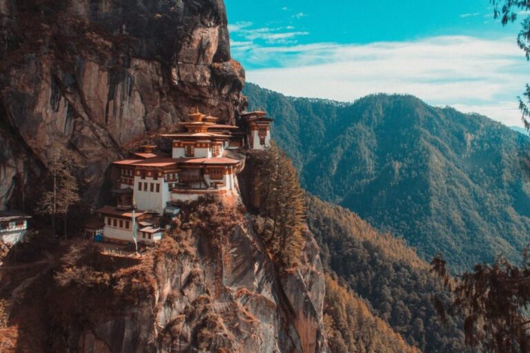 aaron santelices ZdwVvRdel8A unsplash scaled e1742177982175