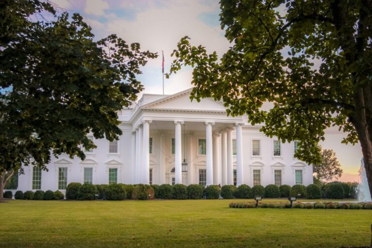 Ana Lanza White House Unsplash scaled
