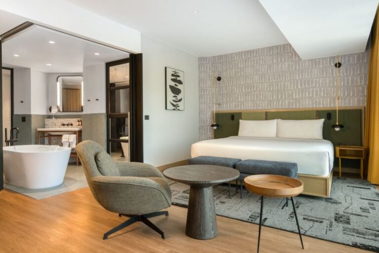 Hotel Indigo Lima Miraflores Guestroom